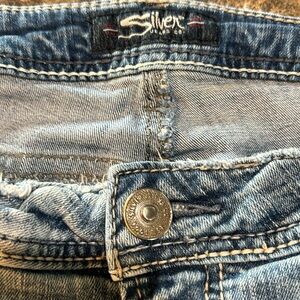 Silver brand jeans. Light wash. Size 16.